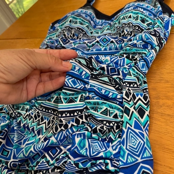 Penbrooke One Piece Swimsuit Tummy Control Soft Cup Summer Beach, Size 10 - Picture 4 of 10